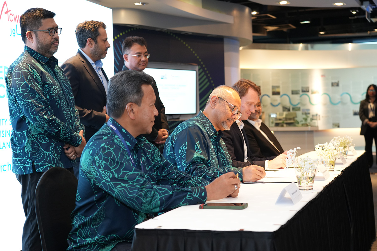 UEM Lestra, ACWA Power Signs Partnership Agreement